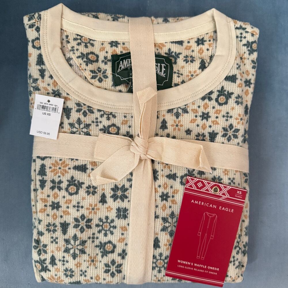 NWT American Eagle Women's Waffle Onesie Relaxed Long Sleeve Christmas Gift XS